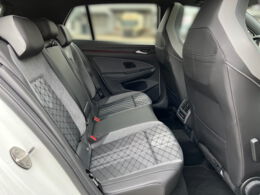 Innenraum des VW Golf Compact